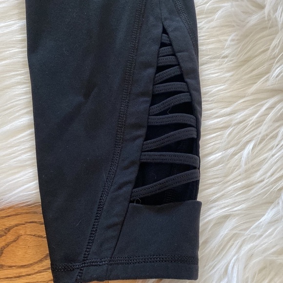 Athleta crop yoga pants size small - Picture 2 of 5